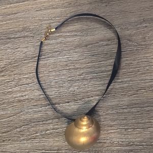Ursula shell necklace